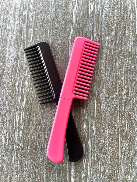 Self defense comb